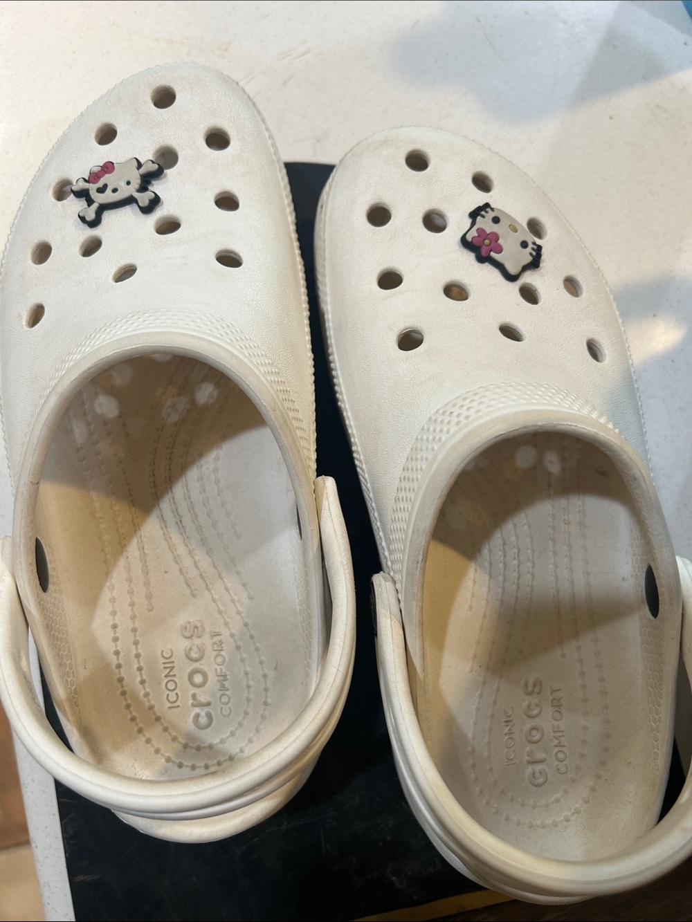 White crocs - Picture 3 of 4